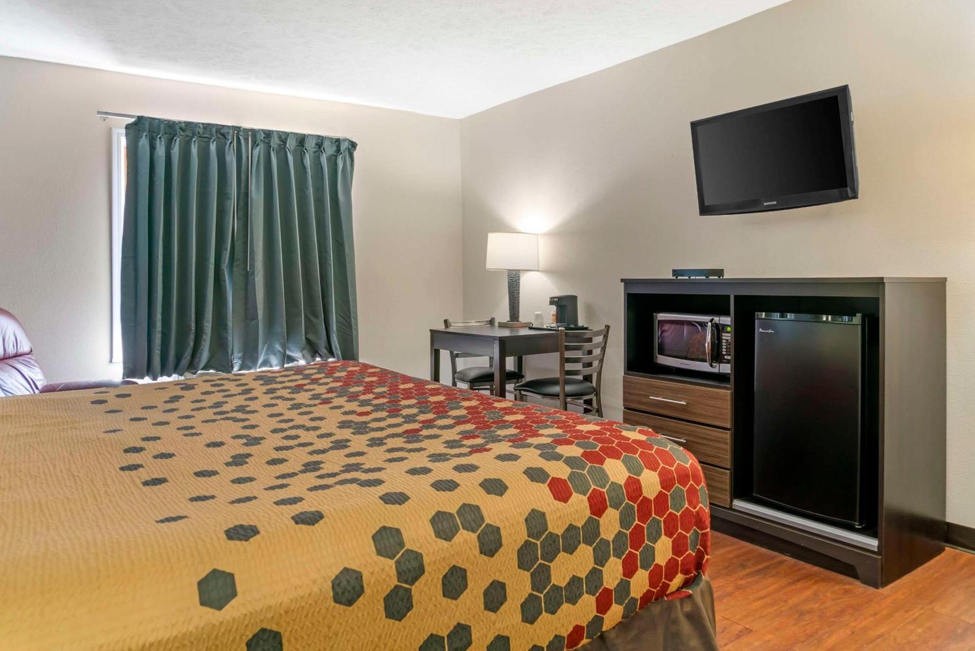 Econo Lodge Τράβερς Σίτι Εξωτερικό φωτογραφία