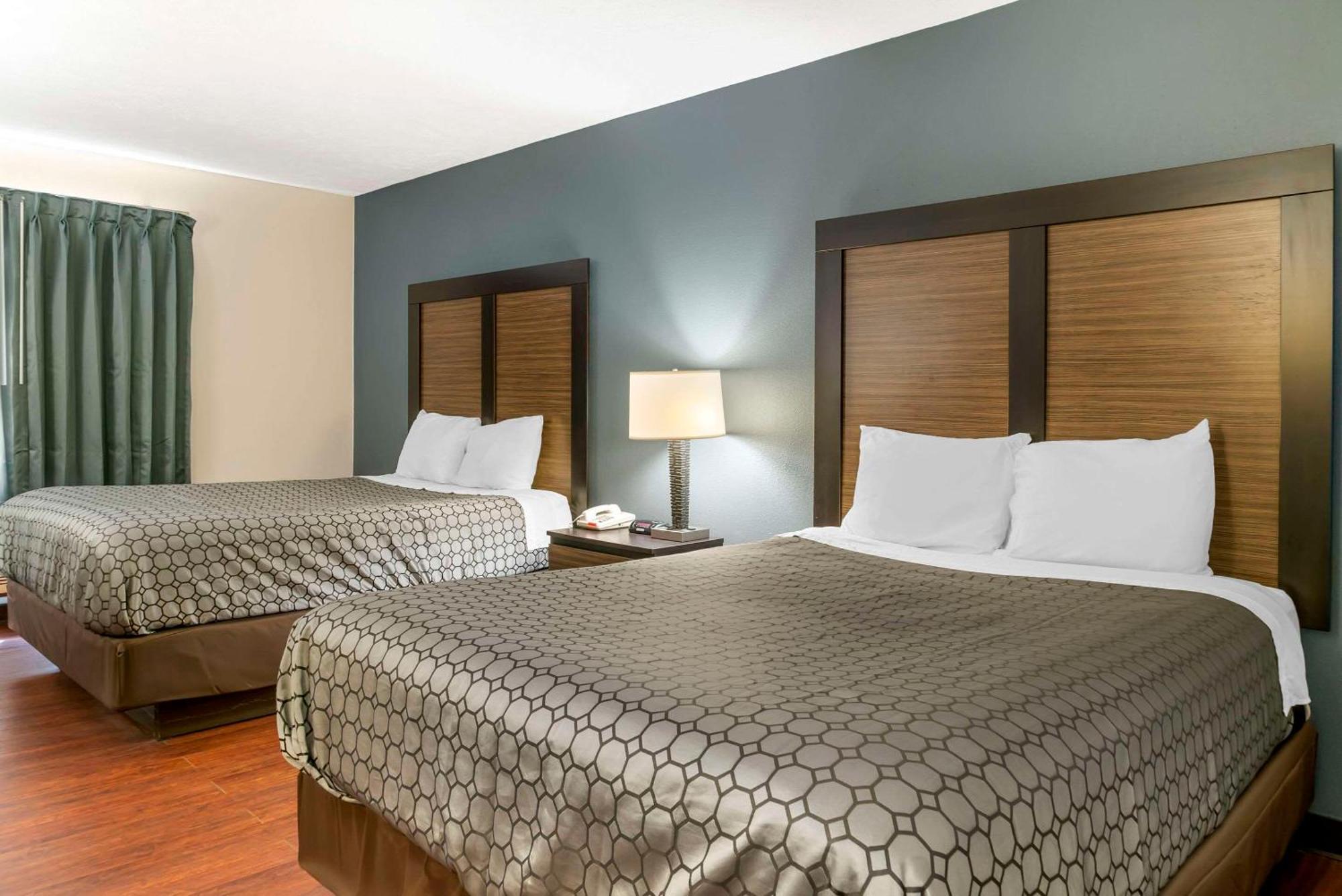 Econo Lodge Τράβερς Σίτι Εξωτερικό φωτογραφία
