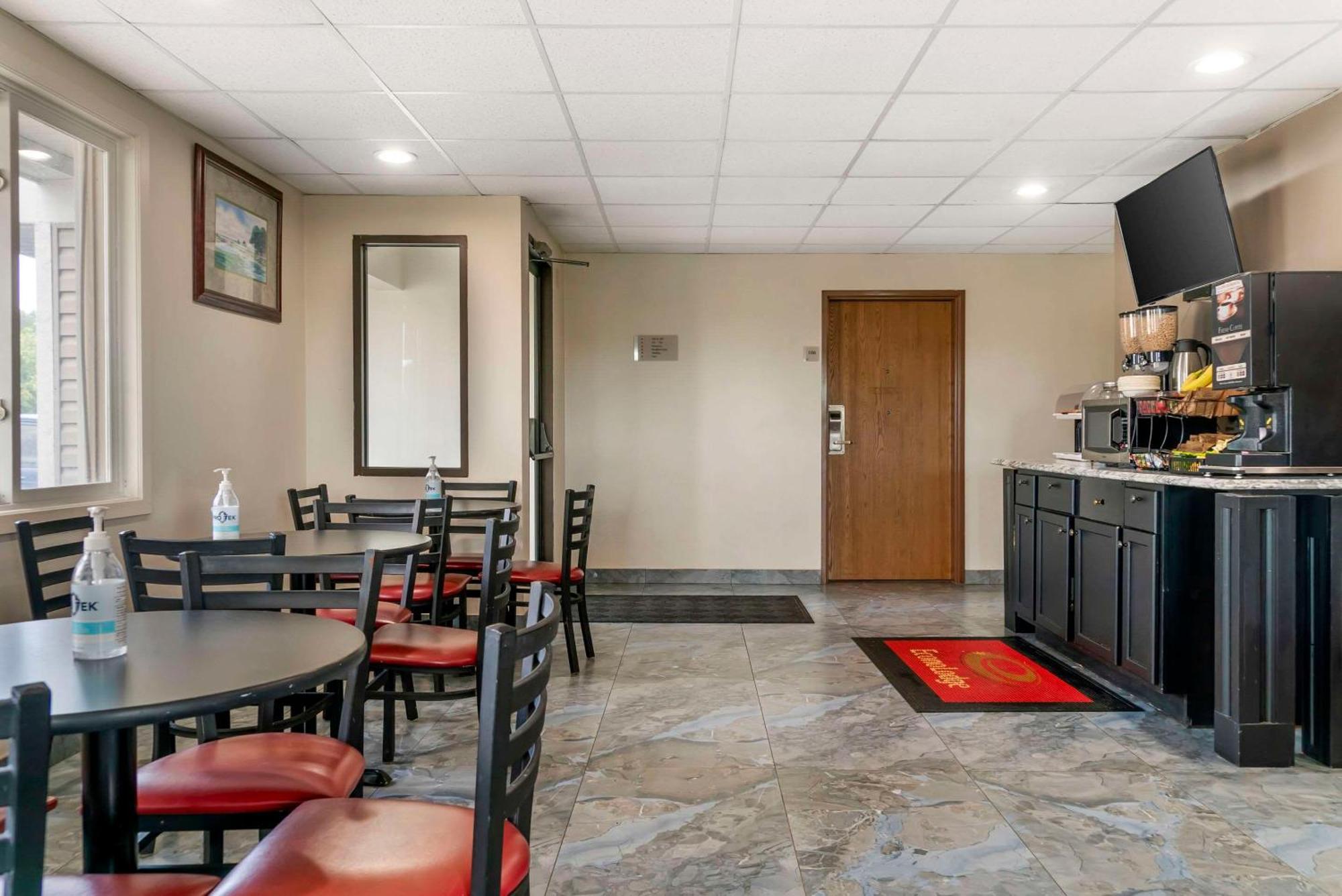Econo Lodge Τράβερς Σίτι Εξωτερικό φωτογραφία