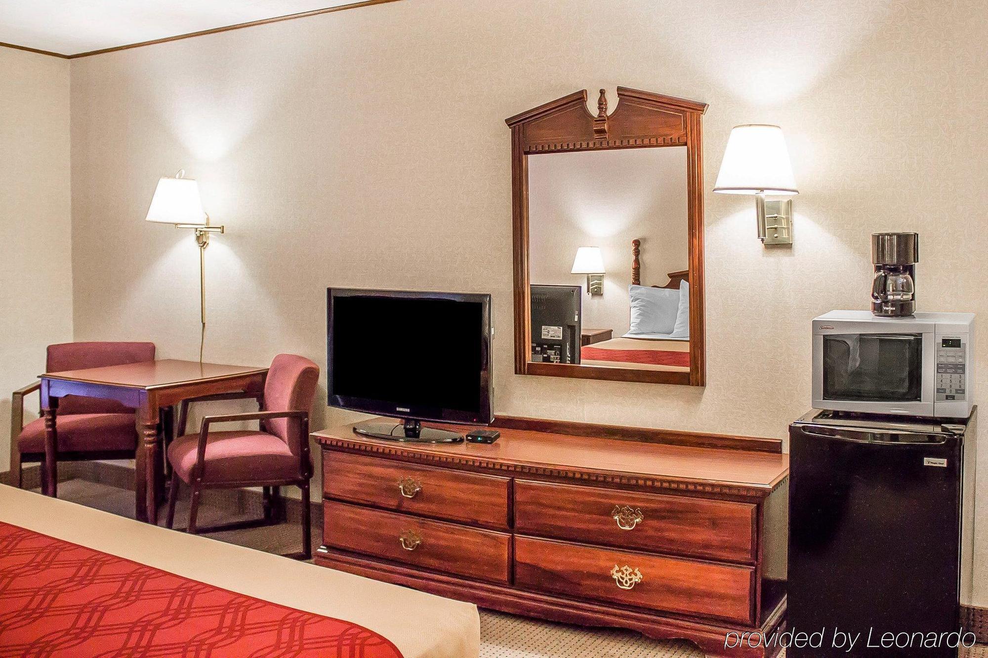 Econo Lodge Τράβερς Σίτι Εξωτερικό φωτογραφία